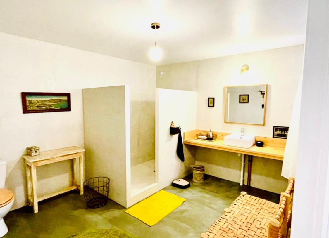 La Madeleine Bed & Breakfast Amplepuis ภายนอก รูปภาพ