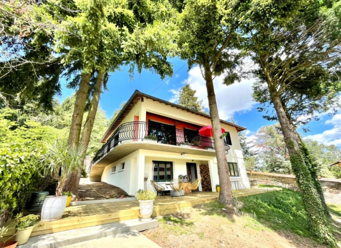 La Madeleine Bed & Breakfast Amplepuis ภายนอก รูปภาพ